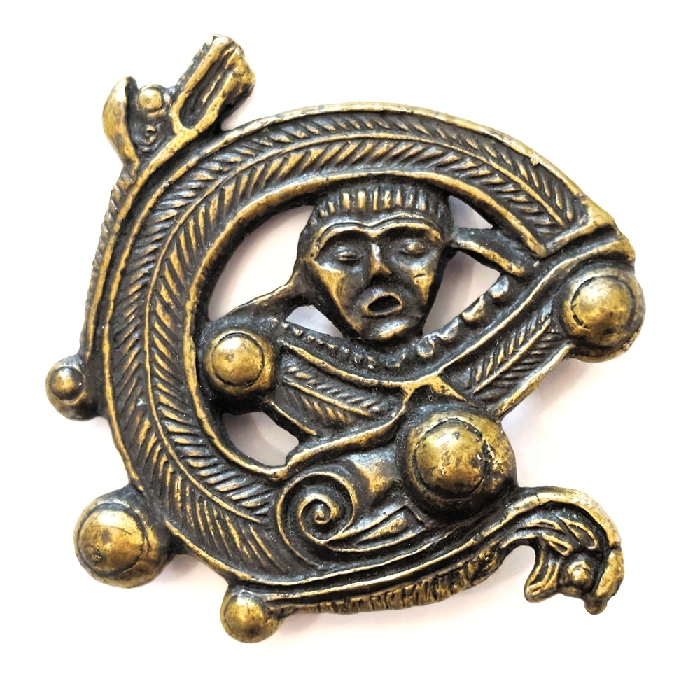 Collectible Vintage Y2K Signed Artisan Yunique Brass Celtic Brooch